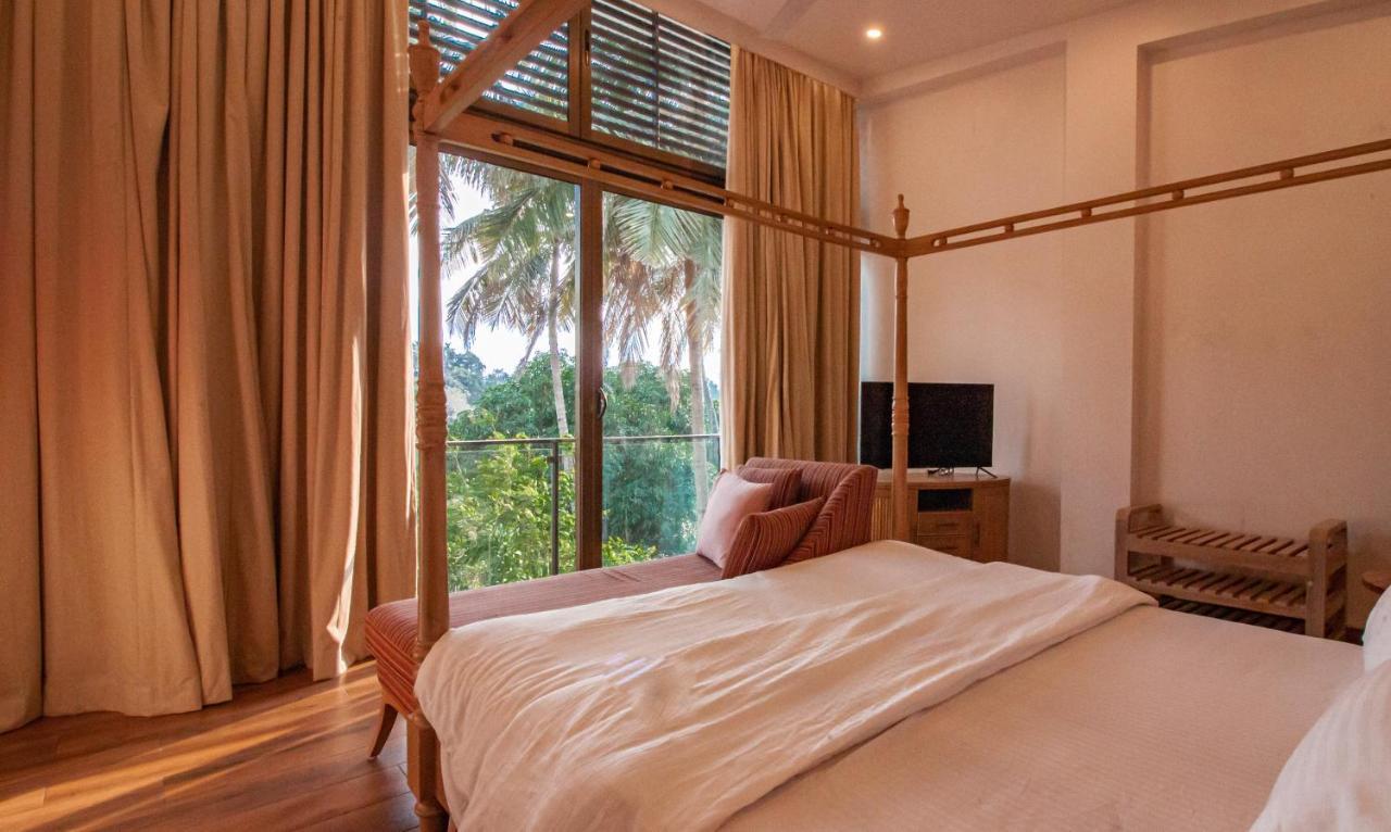 The Cloverleaf Super Luxury Villa Goa With Private Pool, North Goa 坎多林 外观 照片
